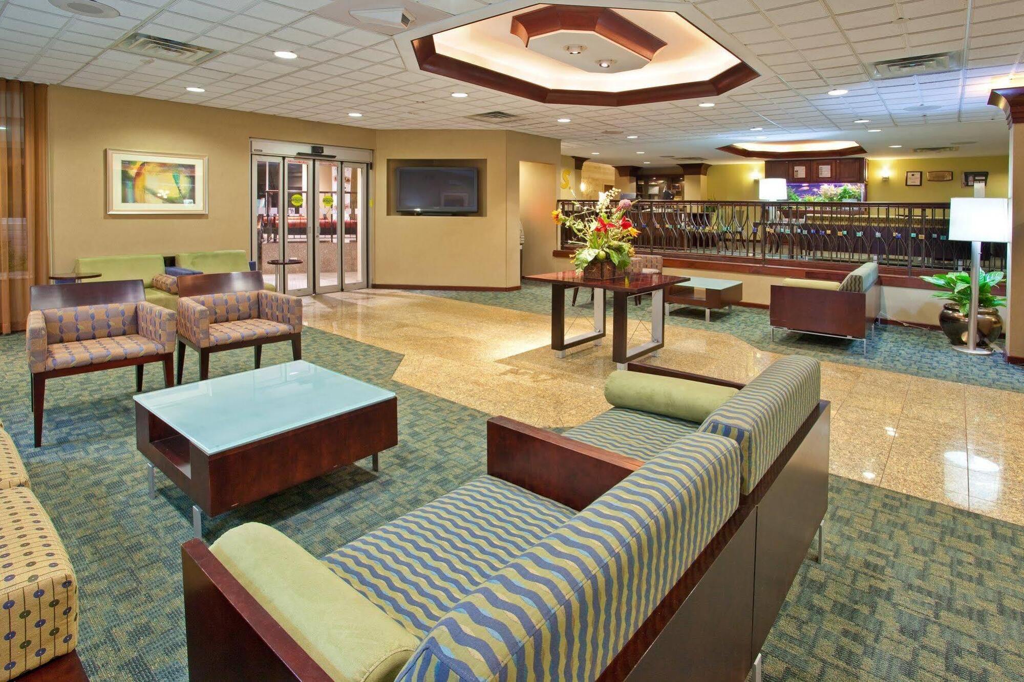 Holiday Inn & Suites Chicago-Carol Stream Wheaton By Ihg Esterno foto